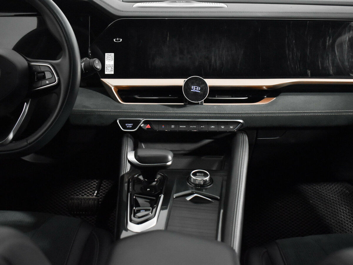 Geely Monjaro I, 2023 Фото №12