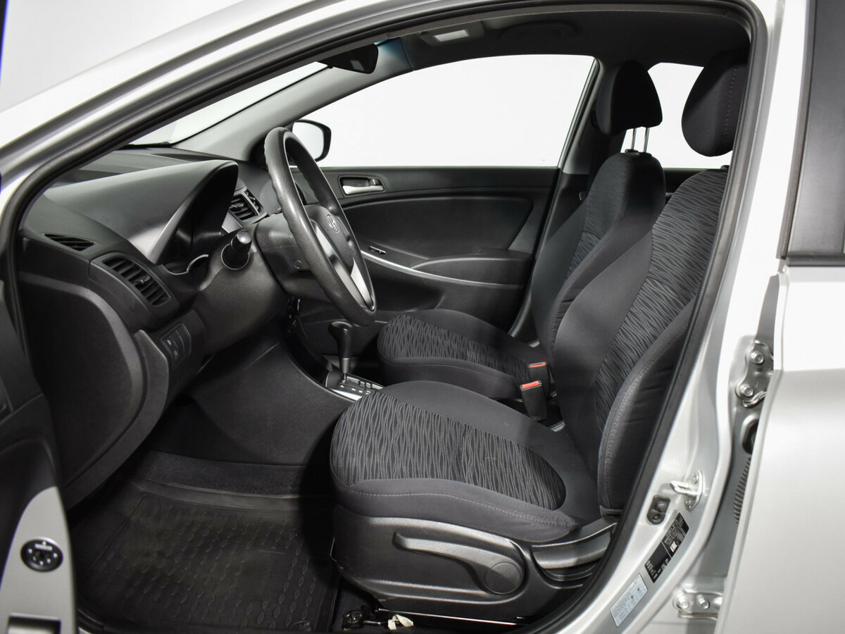 Hyundai Solaris I Рестайлинг, 2015 Фото №10