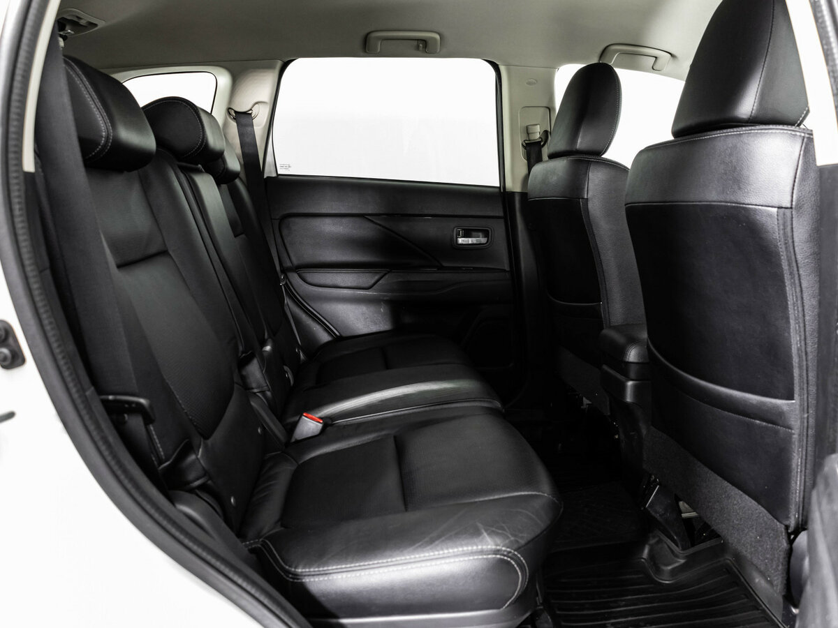 Mitsubishi Outlander III Рестайлинг 2, 2016 Фото №16