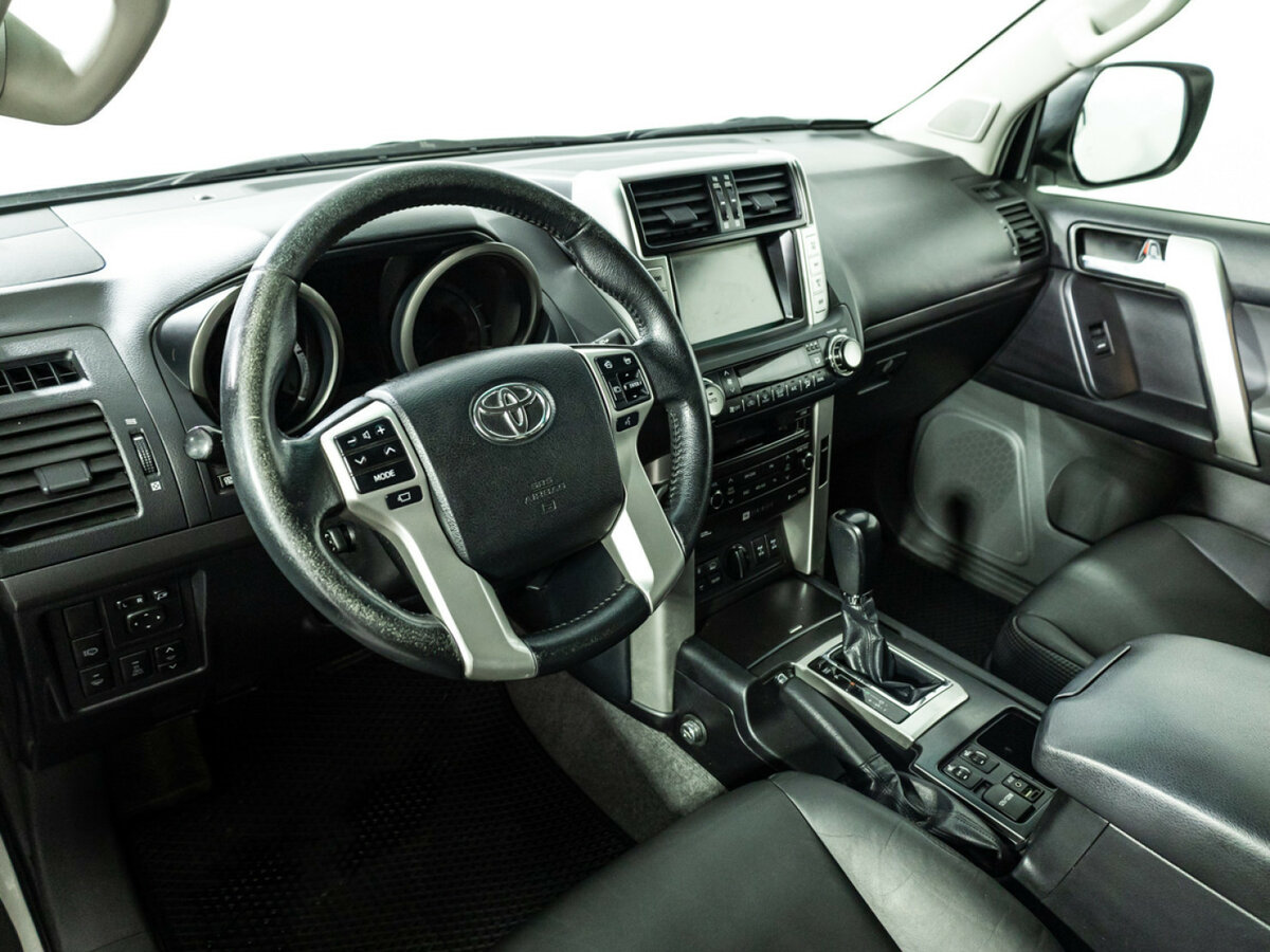 Toyota Land Cruiser Prado 150 Series, 2013 Фото №9