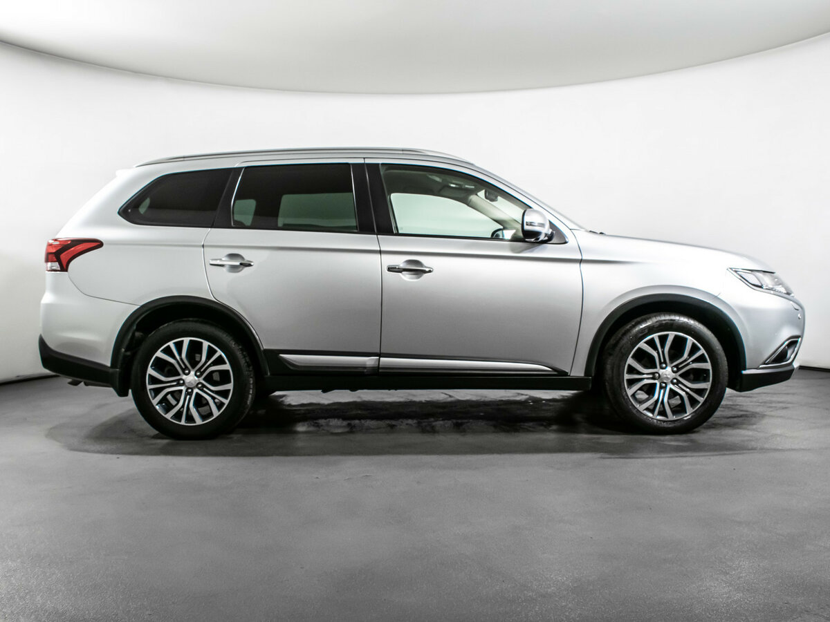 Mitsubishi Outlander III Рестайлинг 2, 2017 - 98 300 км. | Фото №4