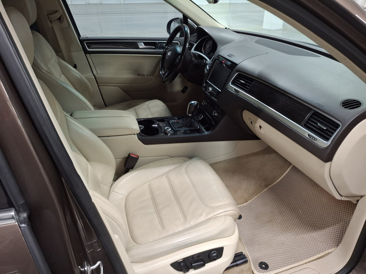 Volkswagen Touareg II, 2013 Фото №11